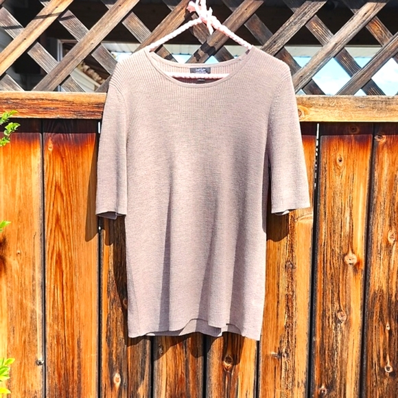 ⭐️Lord and Taylor 100% Extra fine Marion Tan Shirt - Picture 1 of 9